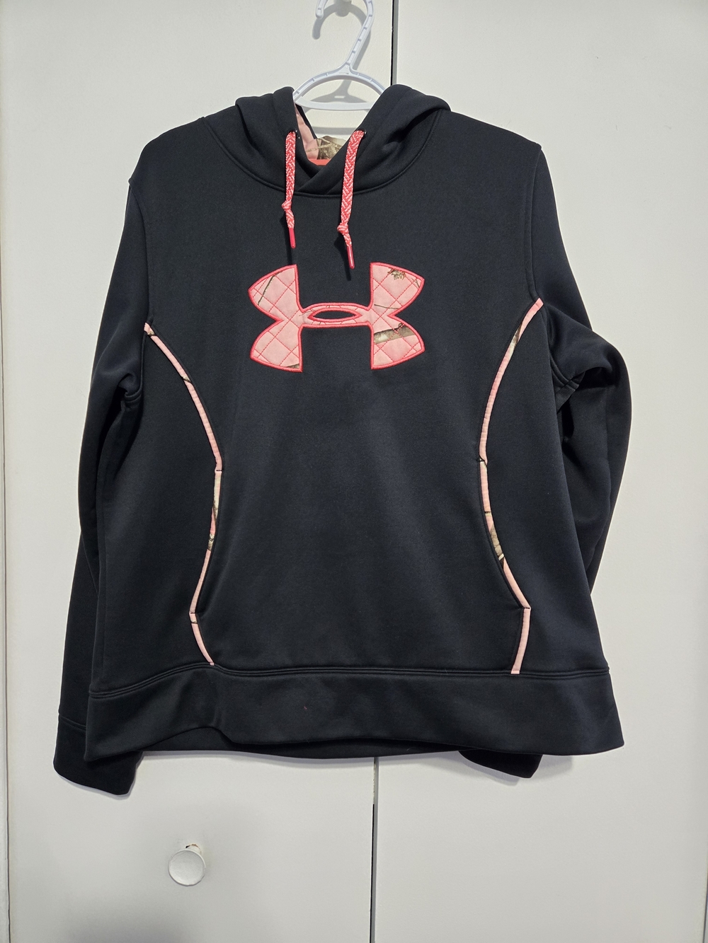 Under Armour Hoodie Womens XL Black Pink Camo Logo‎ ColdGear Sweatshirt